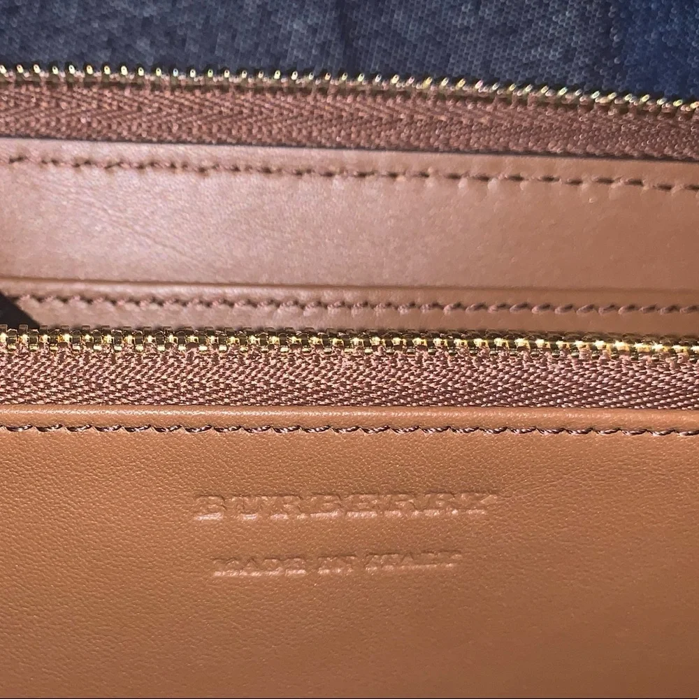 Burberry Brown House Check Canvas and Leather Elmore Zip Round Wallet - Picture 3 of 4